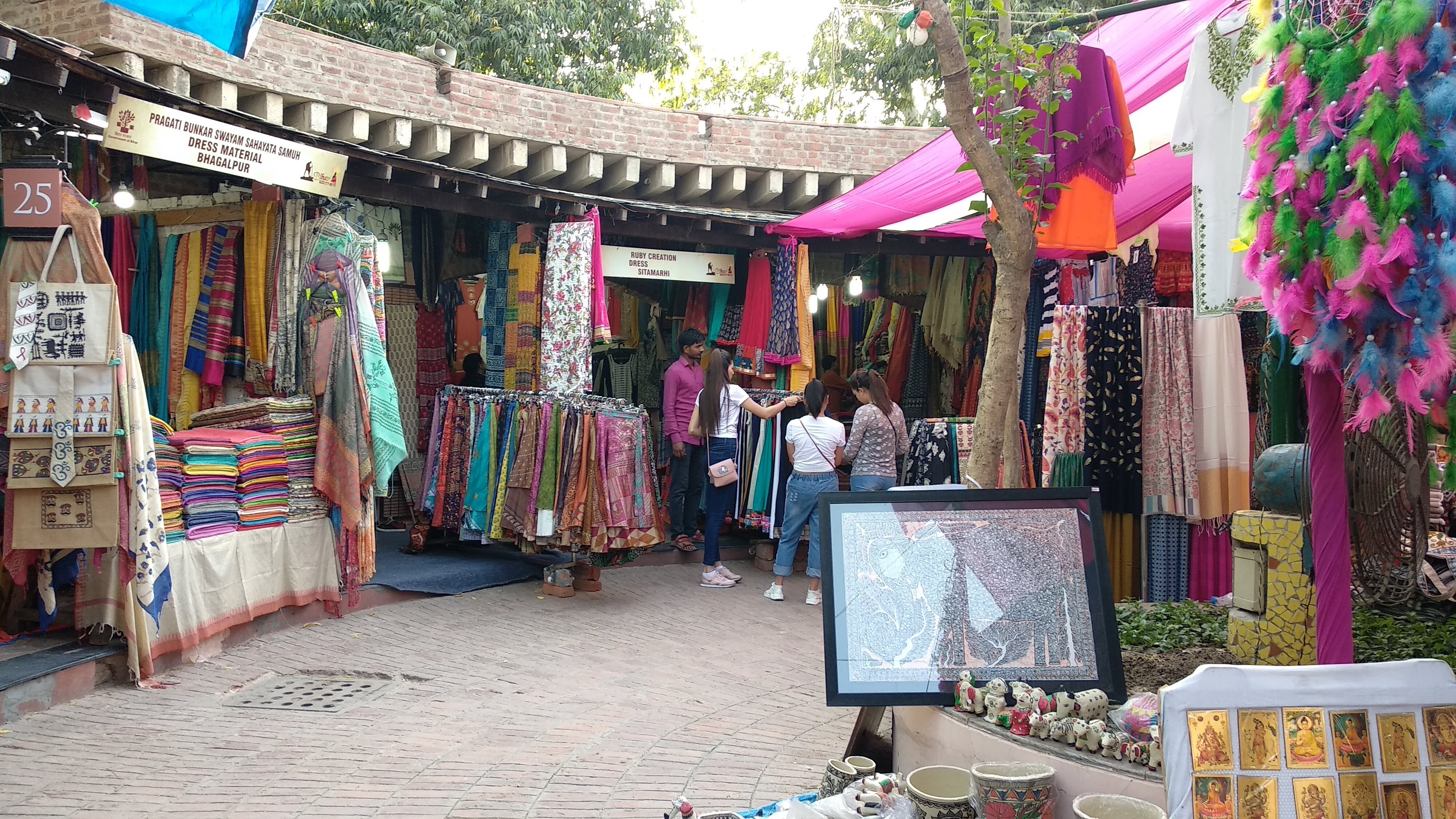 Dilli Haat - New Delhi, Delhi